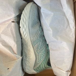 New Balance Fresh Foam Beacon WBECNLG3